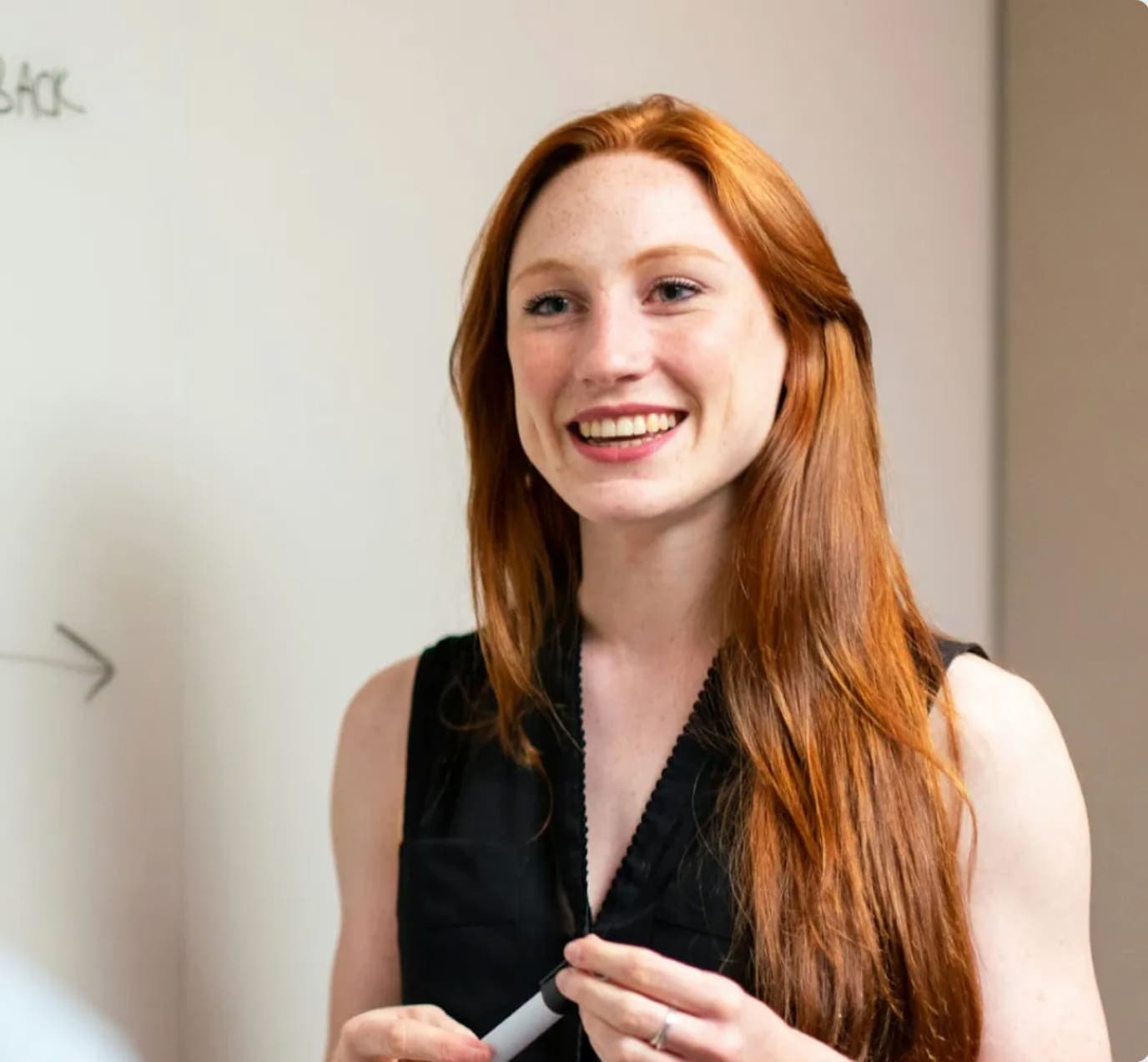 装飾:社員イメージ